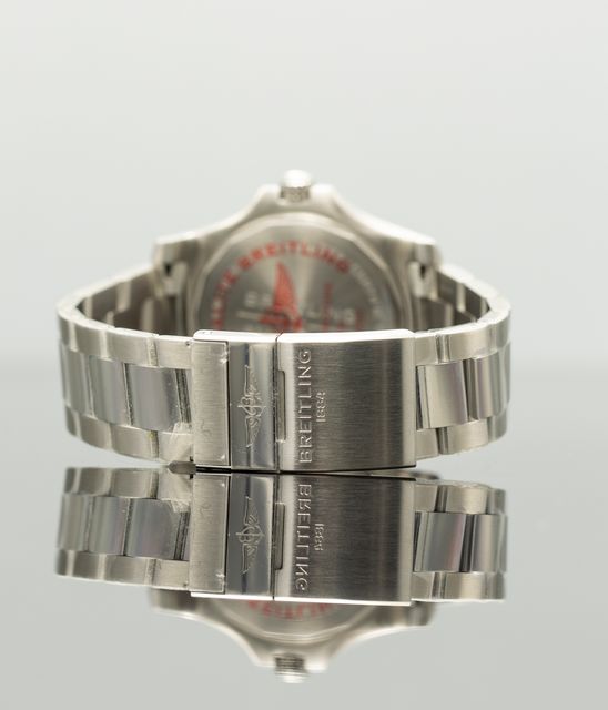 Breitling Avenger Automatic 43 A32397 Image 3